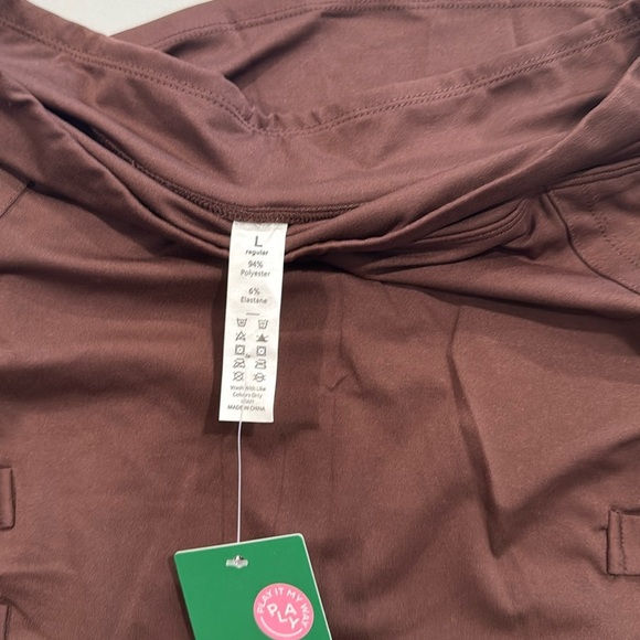 [Halara] NWT Waisted Decorative Buckle Split 2-in-1 Maxi
Casual Skirt - Picture 11 of 12